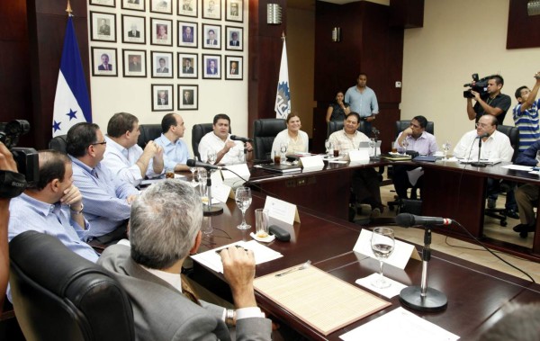 Simplificando trámites podrán atraer las inversiones, dicen empresarios hondureños
