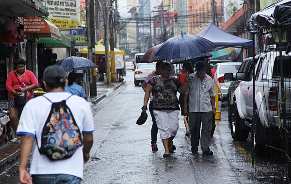 Bandas de nubosidad de Earl provocarán lluvias hoy en Honduras