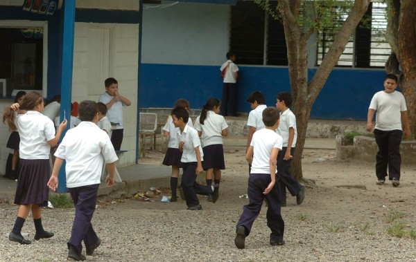Cierta cantidad de Escuelas volvieron a clases luego del Paro por la Sustitucion de Mel Zelaya.