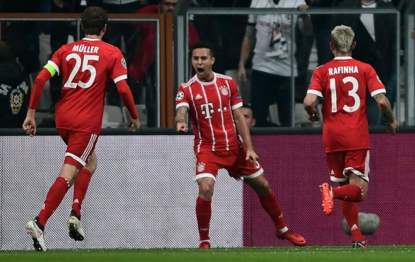 Thiago Alcántara celebrando su gol marcado al Besiktas. Foto AFP