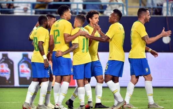 Brasil derrota a Arabia Saudita en discreto partido y ya espera a Argentina