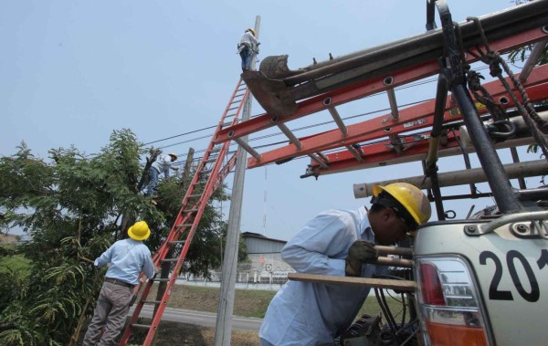 Daño en pararrayos causó apagón de más de 14 horas