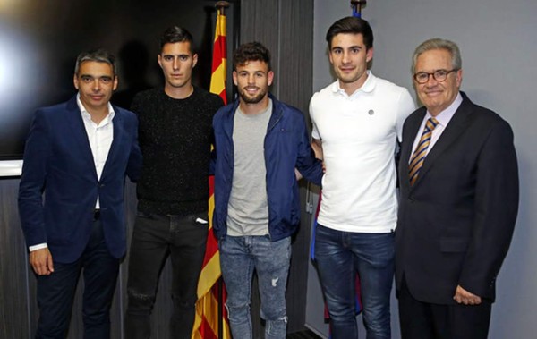 Barcelona rescinde contrato de jugador tres horas después de presentarlo