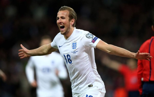 Inglaterra golea a Lituania en el debut soñado de Harry Kane