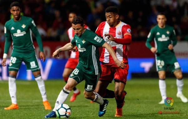 El Girona de 'Choco' Lozano se aleja de puestos europeos cayendo ante el Betis