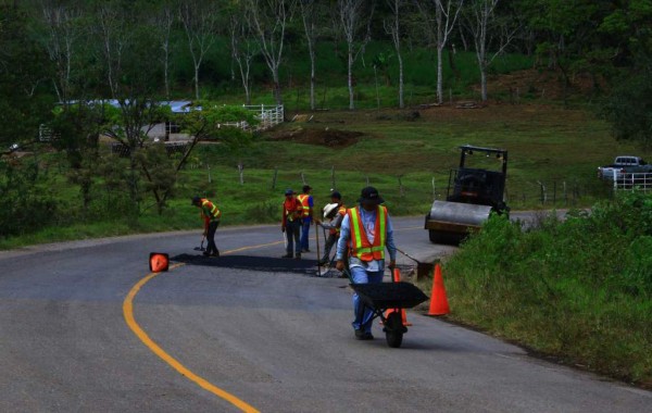 Honduras invertirá L14,400 millones en construcción y reparación de carreteras
