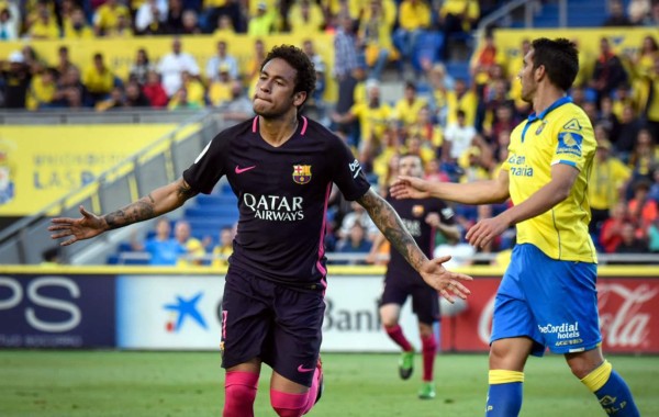 El Barça mantiene el pulso por la Liga Española con 'hat-trick' de Neymar