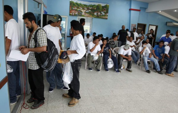 60% de hondureños deportados emigran hasta 5 veces más