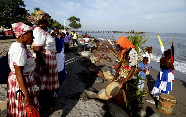 Masiva fiesta garífuna en Colón y La Ceiba