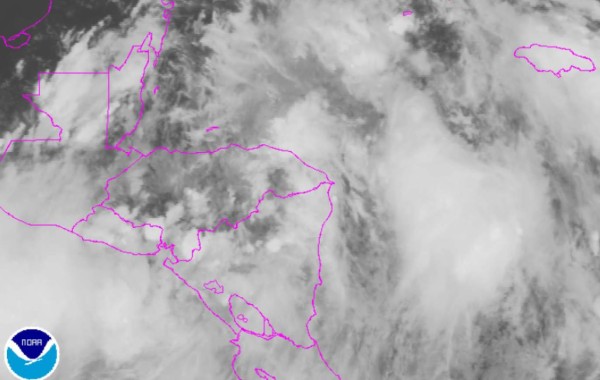 Honduras reporta un muerto por lluvias y mantiene las alertas