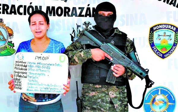 Fiscalía acusó a Vivian Juárez basada en los cheques que firmó