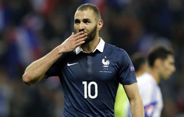 Francia golea a Armenia en amistoso con doblete de Benzema