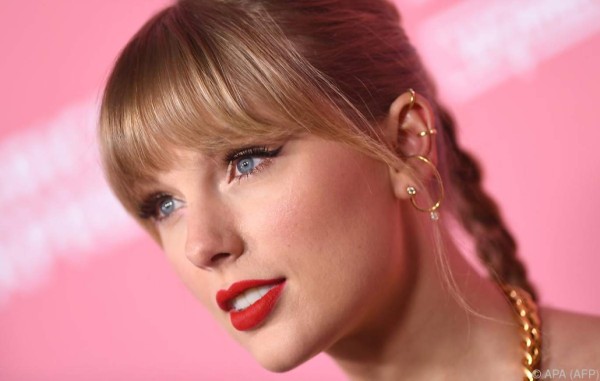 Taylor Swift dona dinero a una joven estudiante