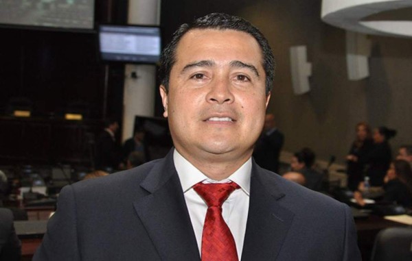 Abogado de Tony Hernández pide aplazar audiencia de sentencia en Nueva York