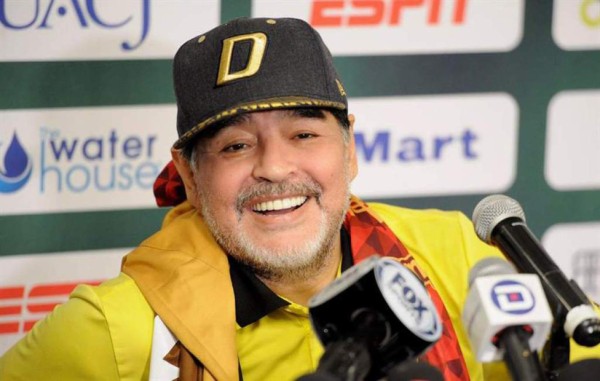 Maradona dice que respalda 'más que nunca' a Nicolás Maduro como presidente