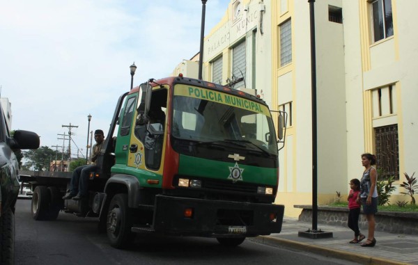 Grúas darán servicio gratis en la Semana Santa