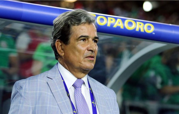 ¿Cree que Jorge Luis Pinto debe continuar en la Selección de Honduras?