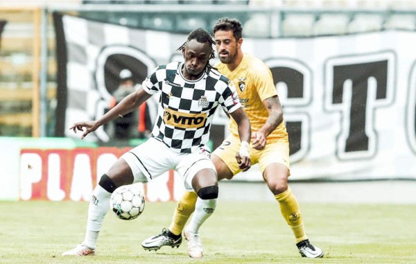 Alberth Elis, en plena acción durante el partido contra el Portimonense. Foto Twitter @ligaportugal