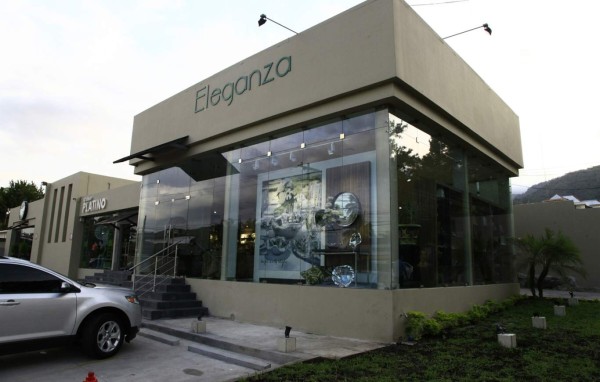 Tienda Eleganza, la misma esencia en su nueva casa