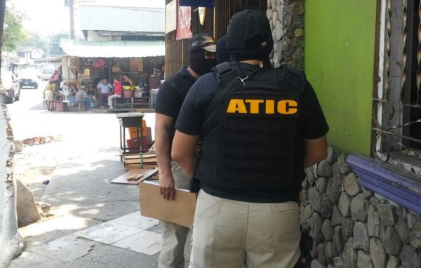 Allanan negocios por venta de lotería clandestina en San Pedro Sula