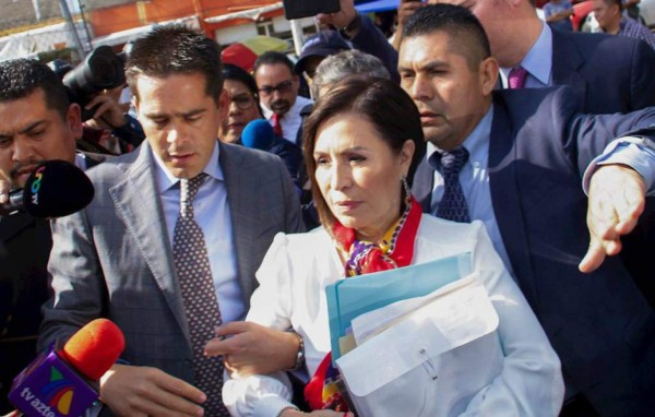 Juez ratifica prisión preventiva a exministra mexicana Rosario Robles