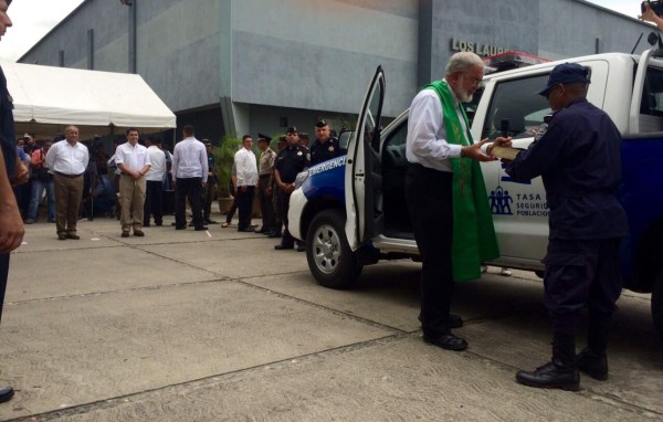 Entregan 55 patrullas a la Policía Nacional de la zona norte de Honduras