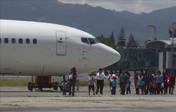 Suman 7,000 menores hondureños deportados de EUA y México