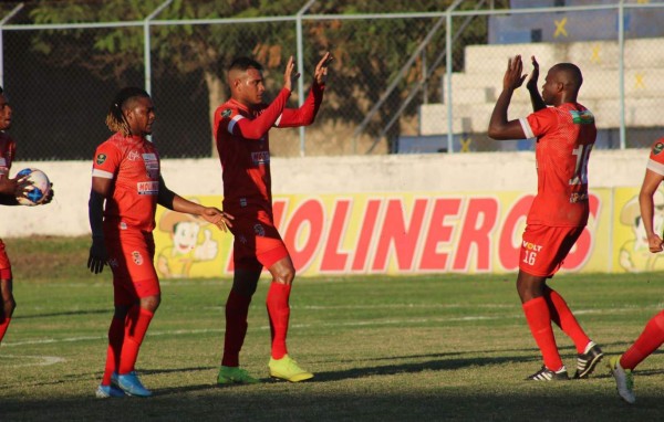 Oficial: Suspendido el UPN - Real Sociedad tras casos positivos de covid-19 en el club de Tocoa