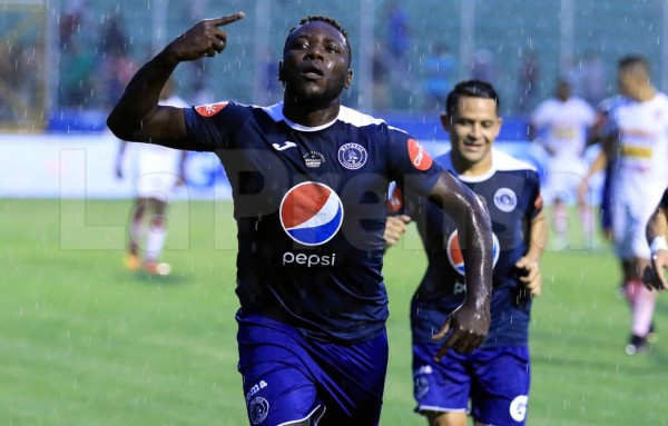 Motagua triunfa ante Real Sociedad y sigue en la pelea por el liderato