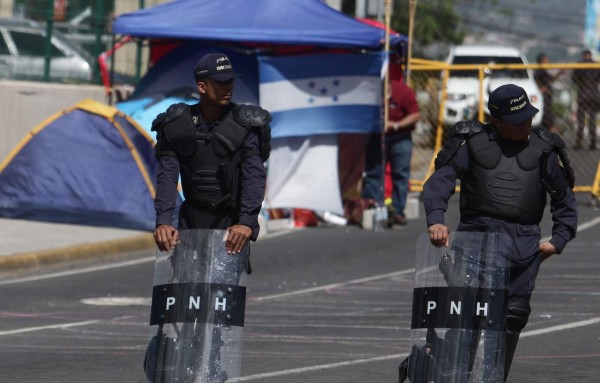 Dos heridos en pleito en huelga de hambre en Tegucigalpa