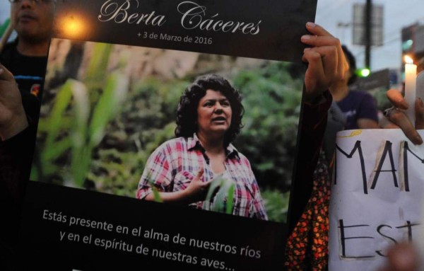 'Hay gente pudiente' en crimen de Berta, dice hermano de asesinada
