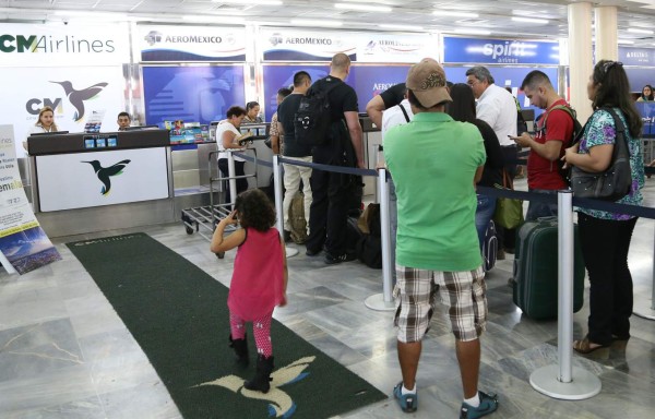 Aumentan vuelos de San Pedro Sula para Roatán