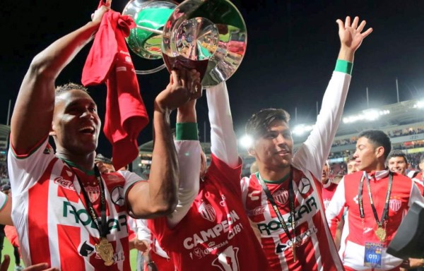 Brayan Beckeles se corona campeón de la Copa MX con el Necaxa