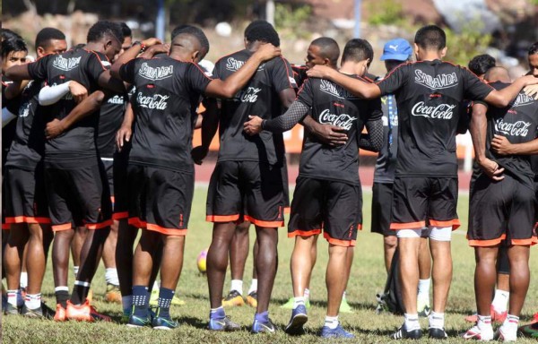 El Olimpia entrena sin Restrepo y llega a la práctica otro DT