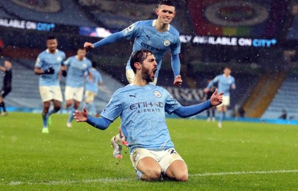 El Manchester City se quedó con la victoria en su casa frente al Aston Villa en la Premier League. Foto AFP