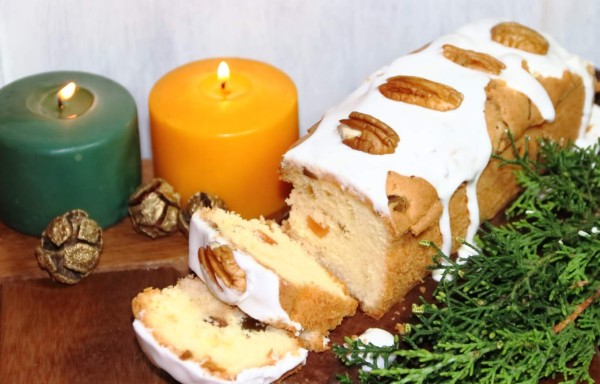 Christmas fruit budin with dried and glazed fruits and sweet ingredients