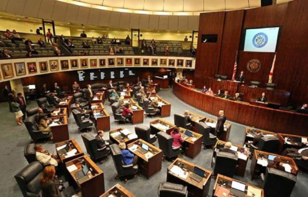 Cámara baja de Florida aprueba ley que prohíbe las ciudades 'santuario'