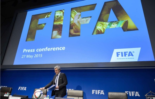 La Fifa no cancela elecciones pese a casos de corrupción