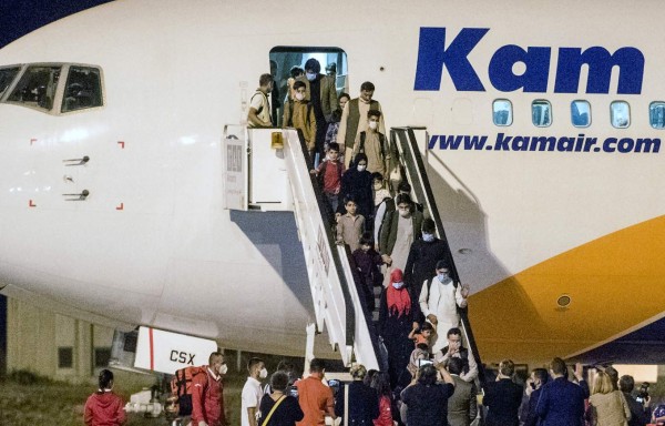 Despega de Kabul primer vuelo de evacuación de civiles tras retirada de tropas de EEUU