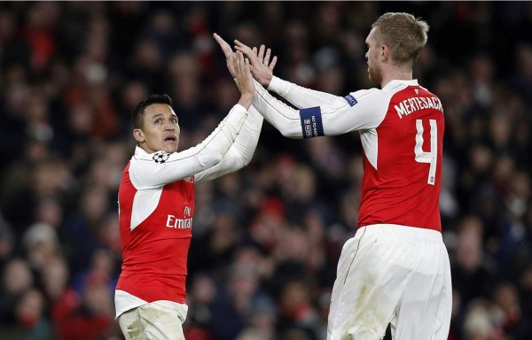 Alexis Sánchez mantiene con vida al Arsenal en la Champions