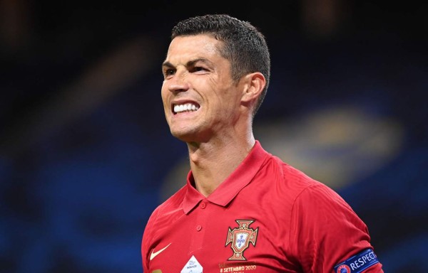 Polémica en Italia por el regreso de Cristiano Ronaldo a Turín luego de contagiarse de coronavirus