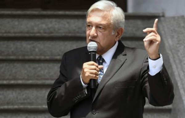 López Obrador pide apoyo a población para denunciar a quienes roban gasolina