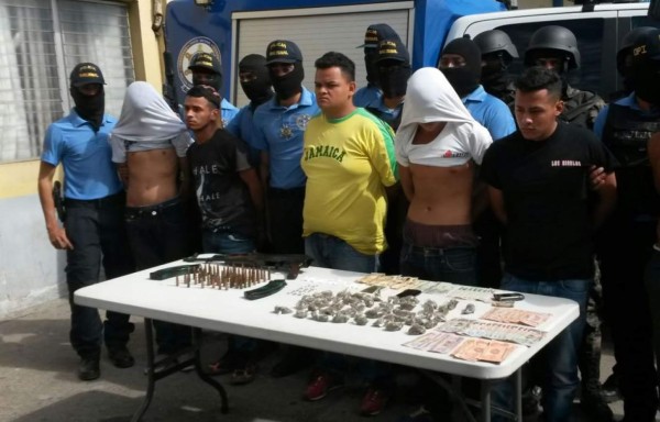 Capturan a cuatro en allanamientos en San Pedro Sula