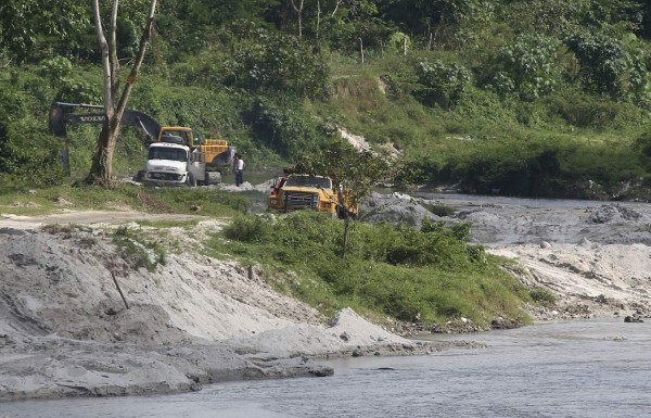 Buscan frenar extracción de materiales de los ríos