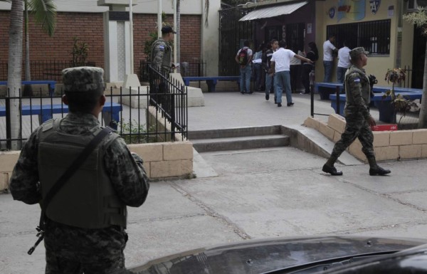 Uno de cada tres centros educativos está sitiado por maras