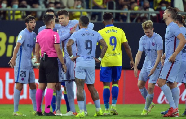 El Cádiz del 'Choco' Lozano complicó más al Barça en la Liga Española