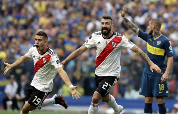 Boca Juniors y River Plate empataron en la ida de la final de la Copa Libertadores