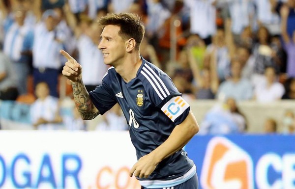 Argentina golea y ridiculiza a Bolivia