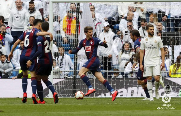 El golazo que le metió un exbarcelonista a Keylor Navas en el Real Madrid-Eibar