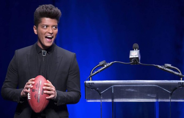 Bruno Mars estará en el medio tiempo del Super Bowl
